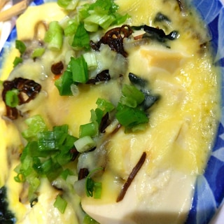 電子レンジで、卵が中から～チーズ温豆腐